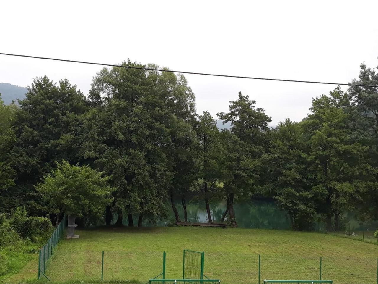 Una Si Vila Lohovo Exterior foto